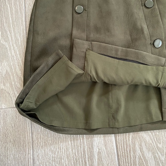 LOFT green button down mini skirt - Picture 7 of 7